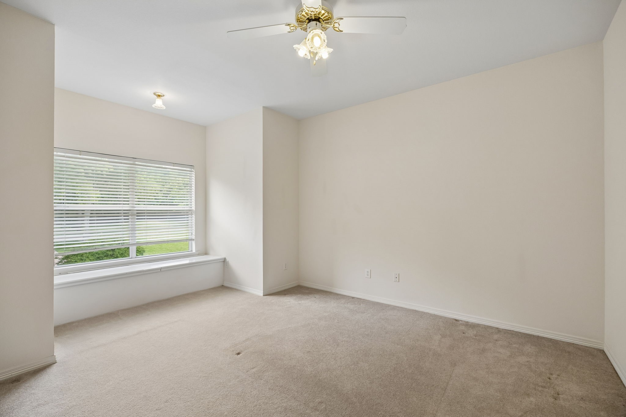 619 Oak Tree Cove Cedar Hill TX 75104