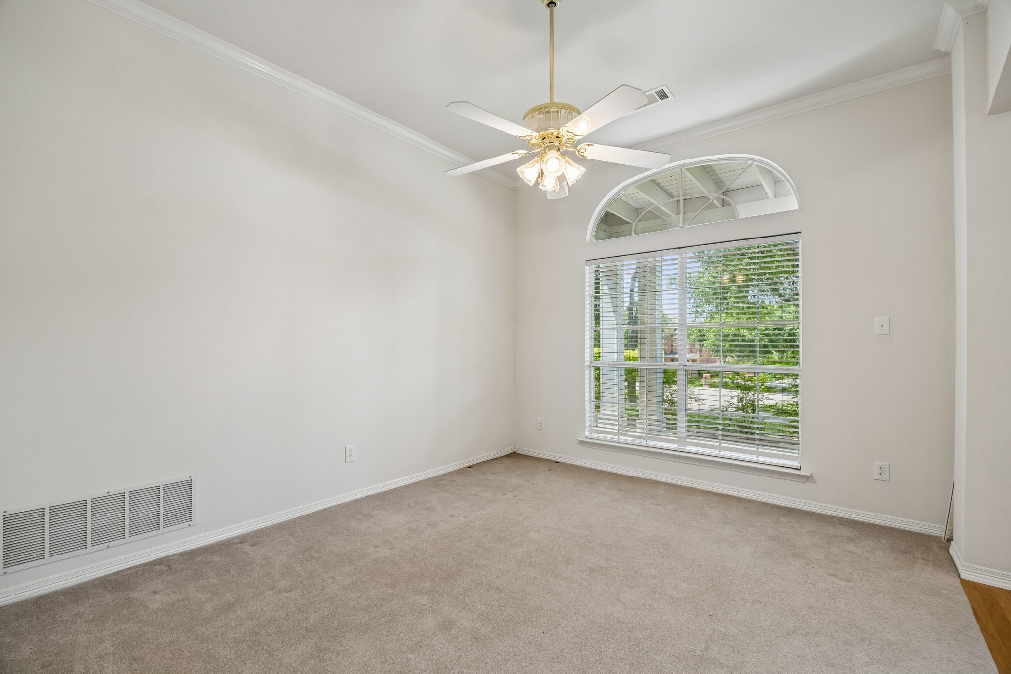 619 Oak Tree Cove Cedar Hill TX 75104