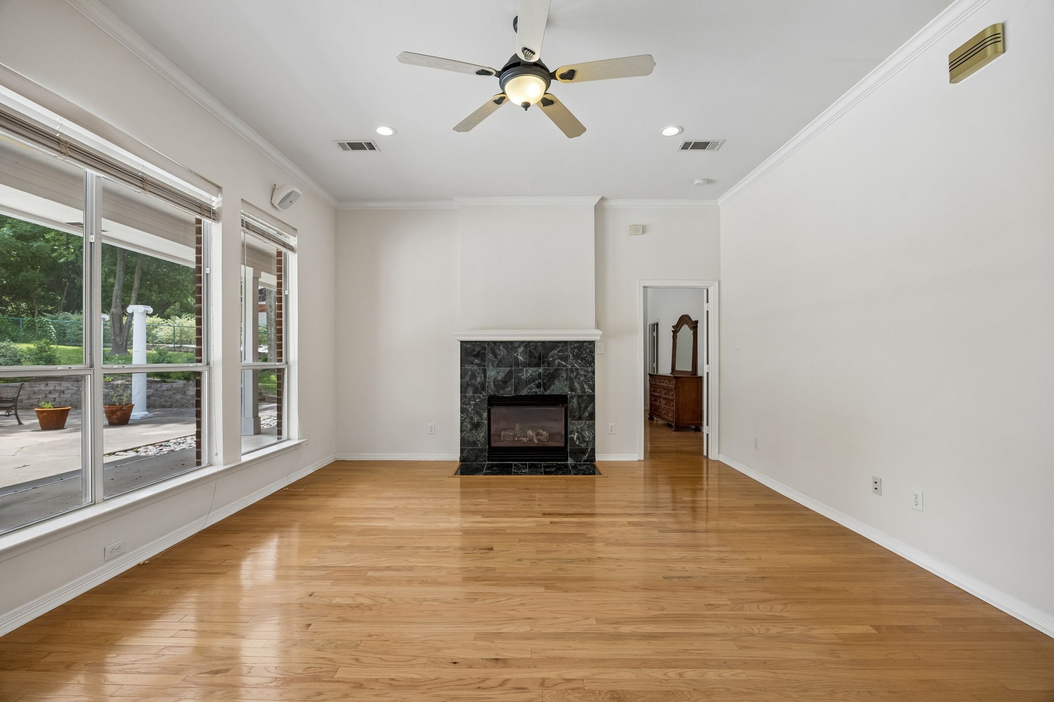 619 Oak Tree Cove Cedar Hill TX 75104
