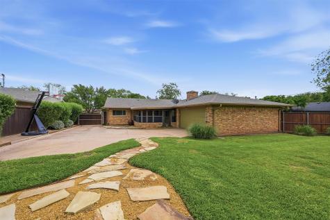 1517 W Shields Drive Sherman TX 75092