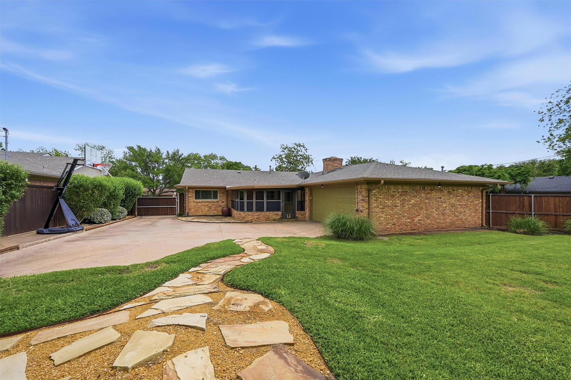 1517 W Shields Drive Sherman TX 75092