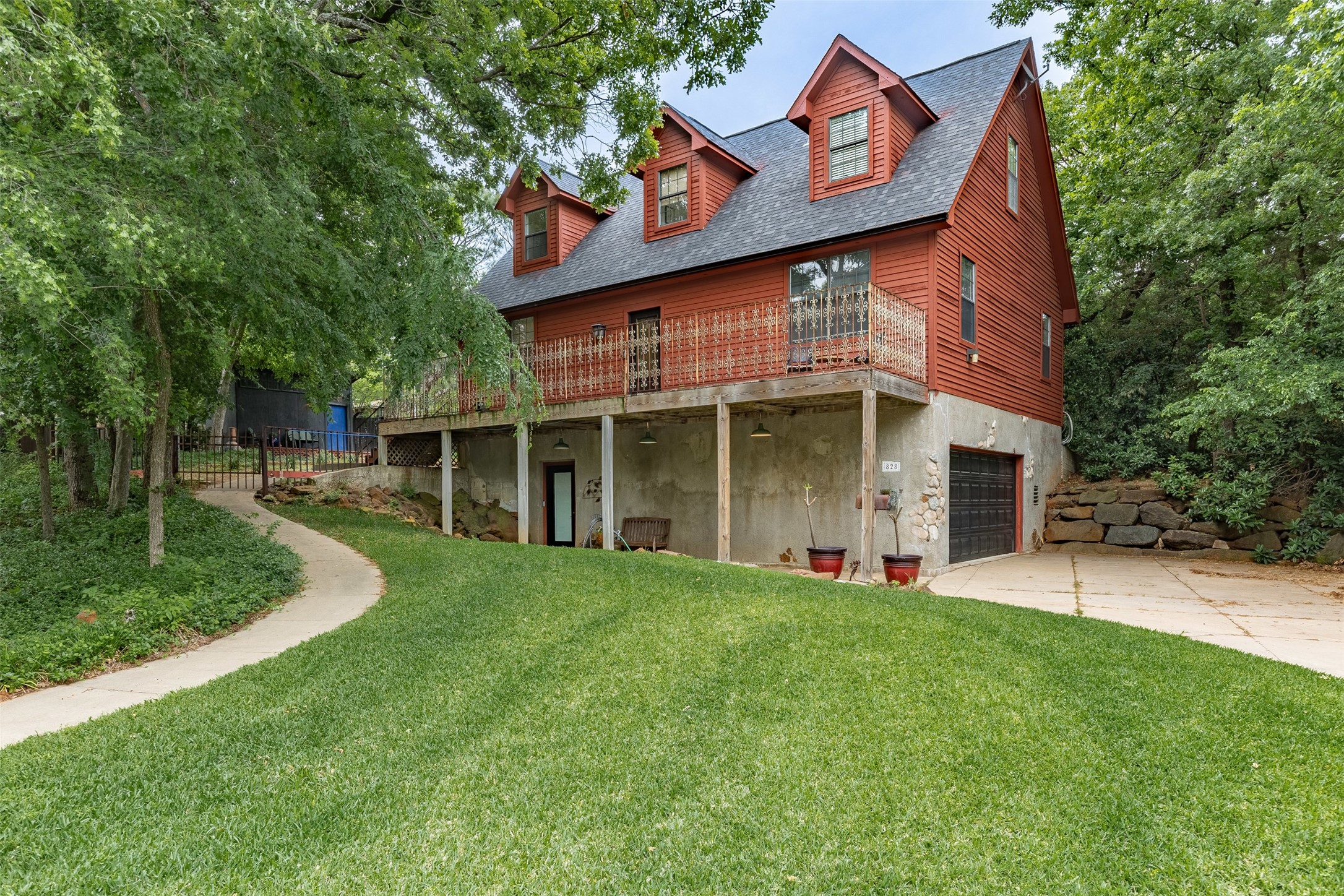 Denison TX, 828 S Maurice Avenue