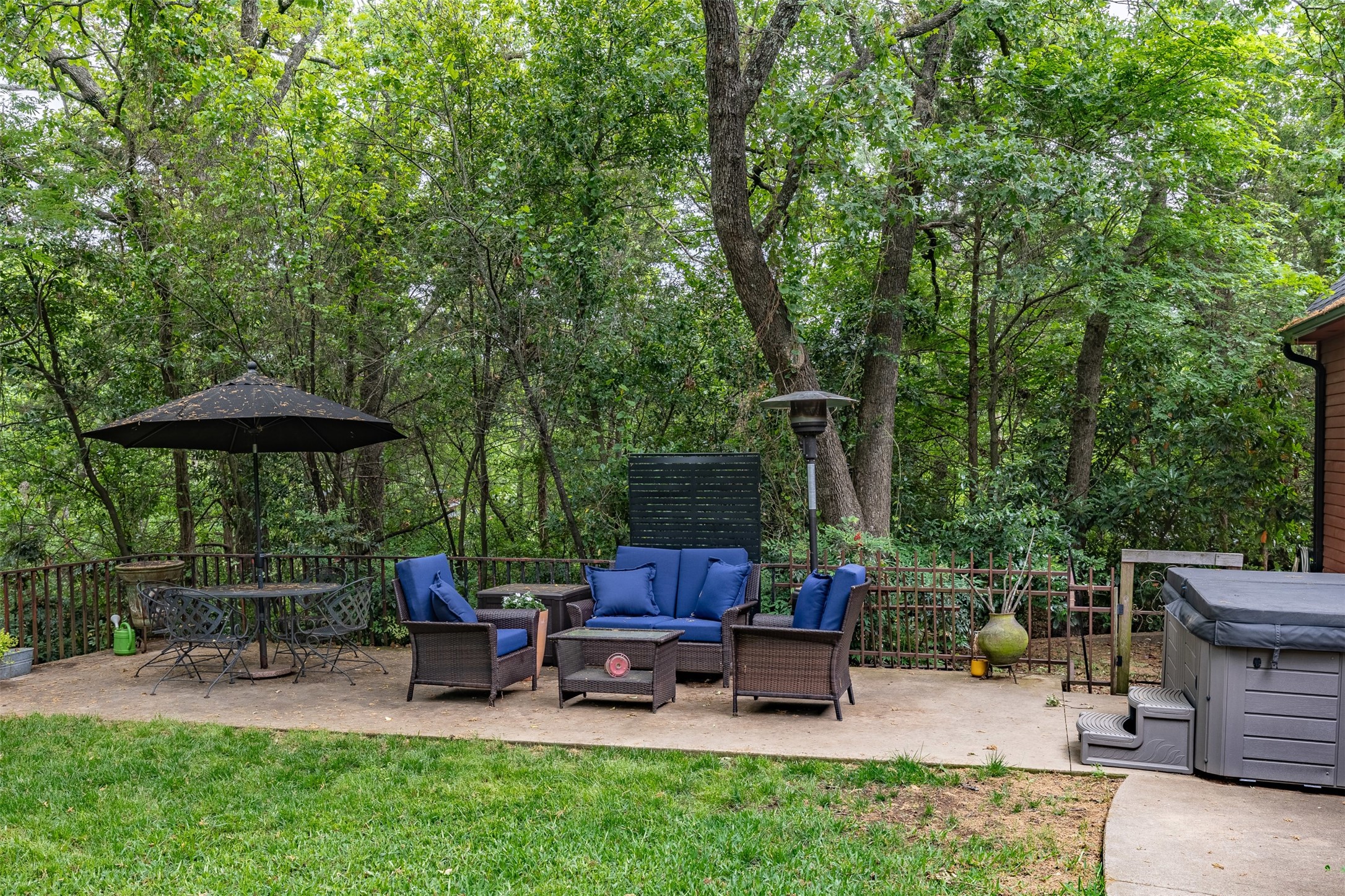 828 S Maurice Avenue Denison TX 75020