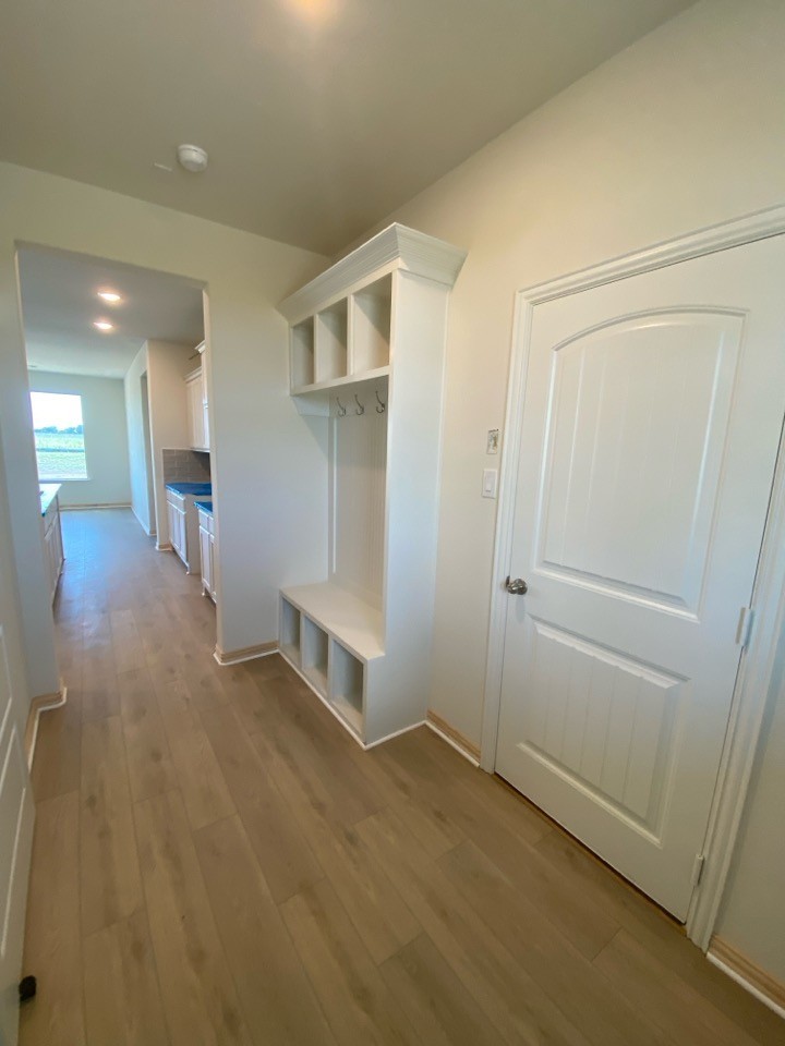 720 County Road 200 Valley View TX 76272