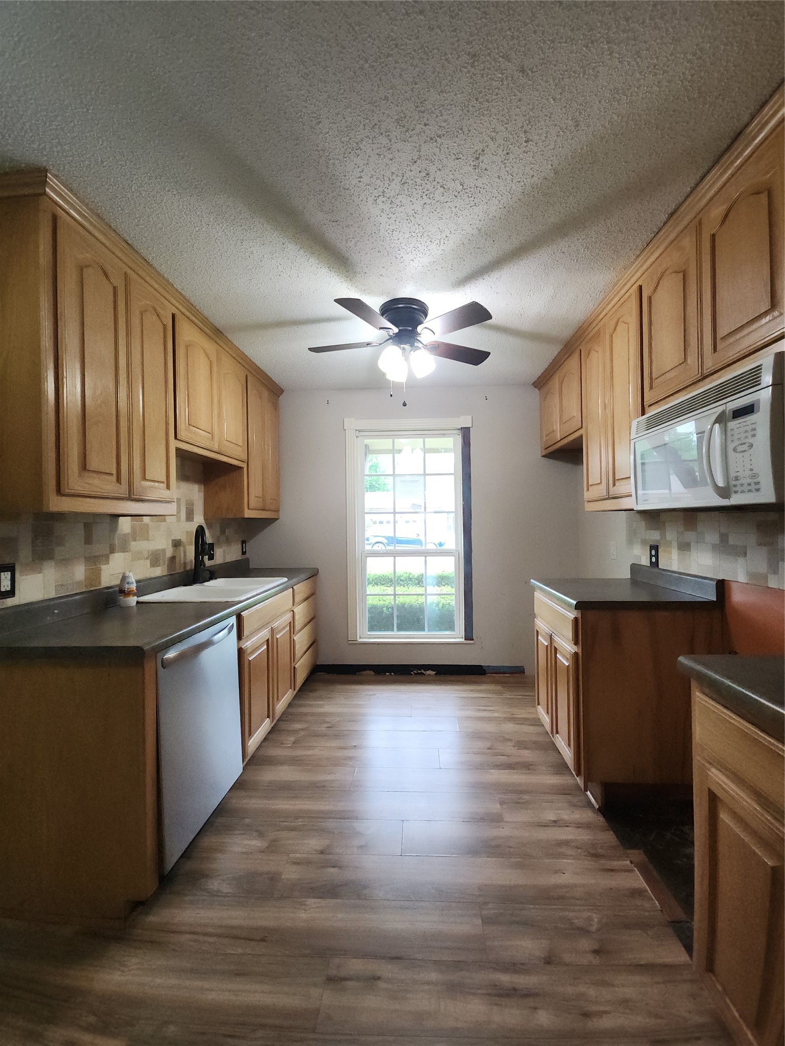 409 Nathan Street Burleson TX 76028