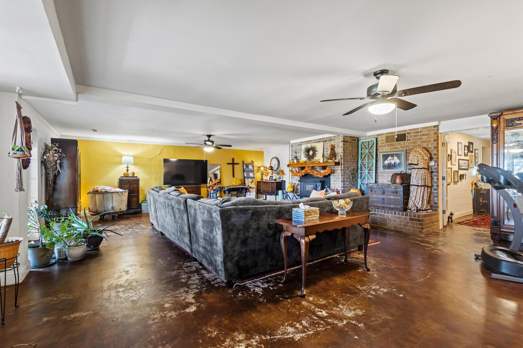 2321 County Road 2100 Ivanhoe TX 75447