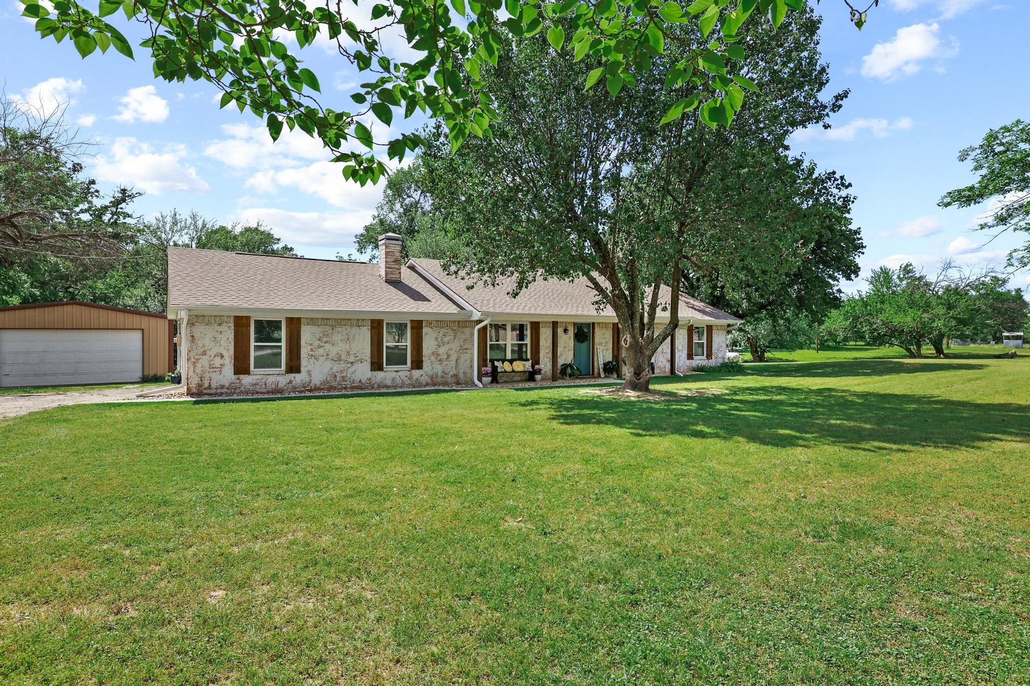 3353 County Road 2130 Telephone TX 75488