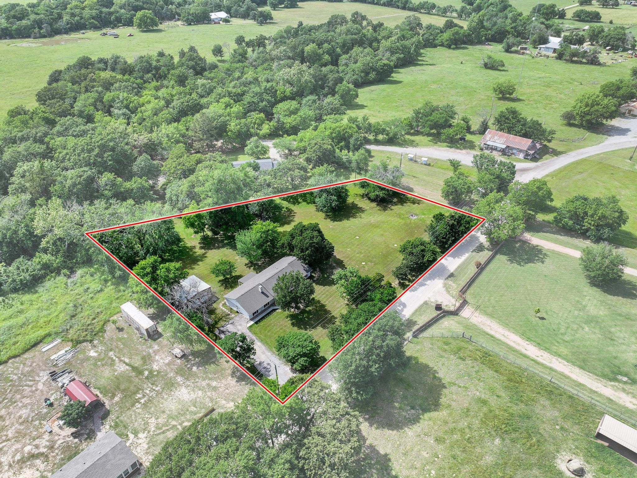 3353 County Road 2130 Telephone TX 75488