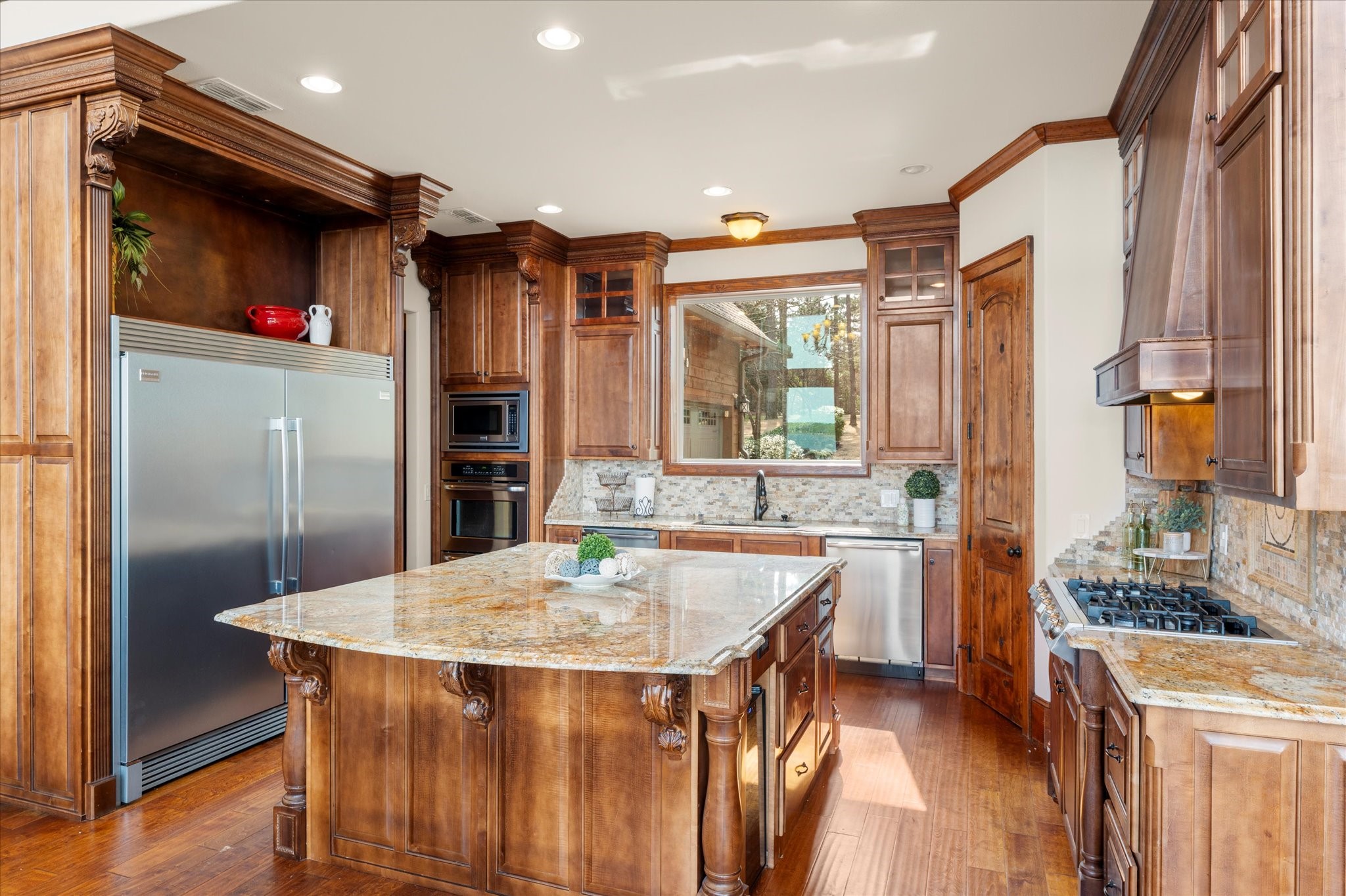 350 E El Dorado Drive Scroggins TX 75480