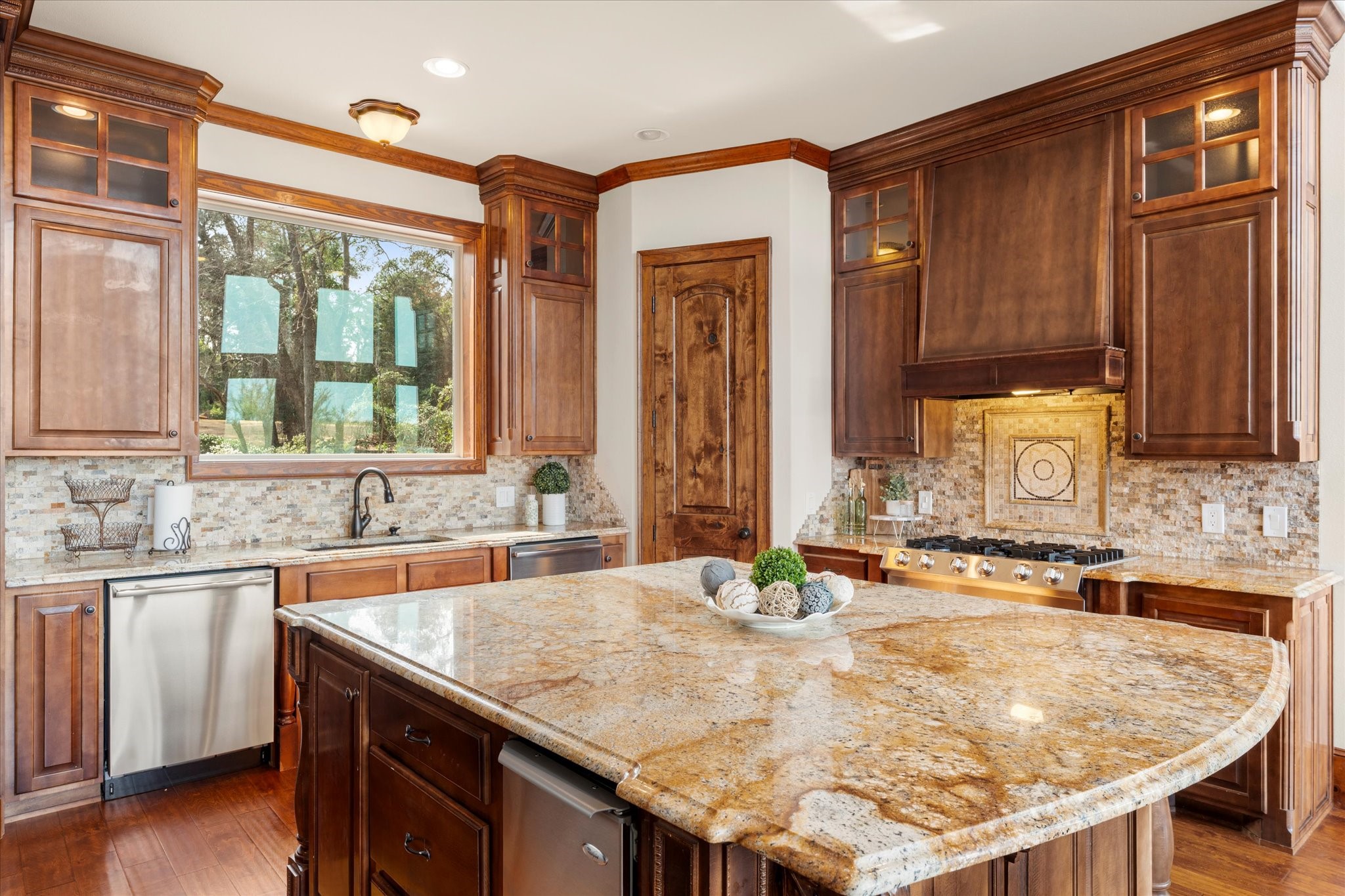 350 E El Dorado Drive Scroggins TX 75480