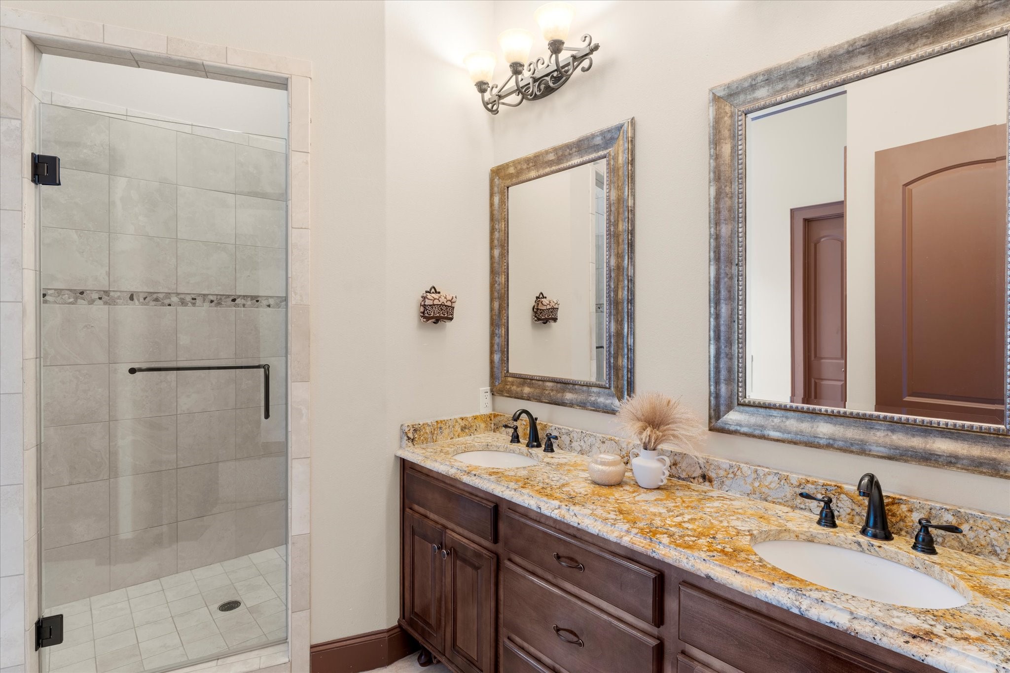 350 E El Dorado Drive Scroggins TX 75480