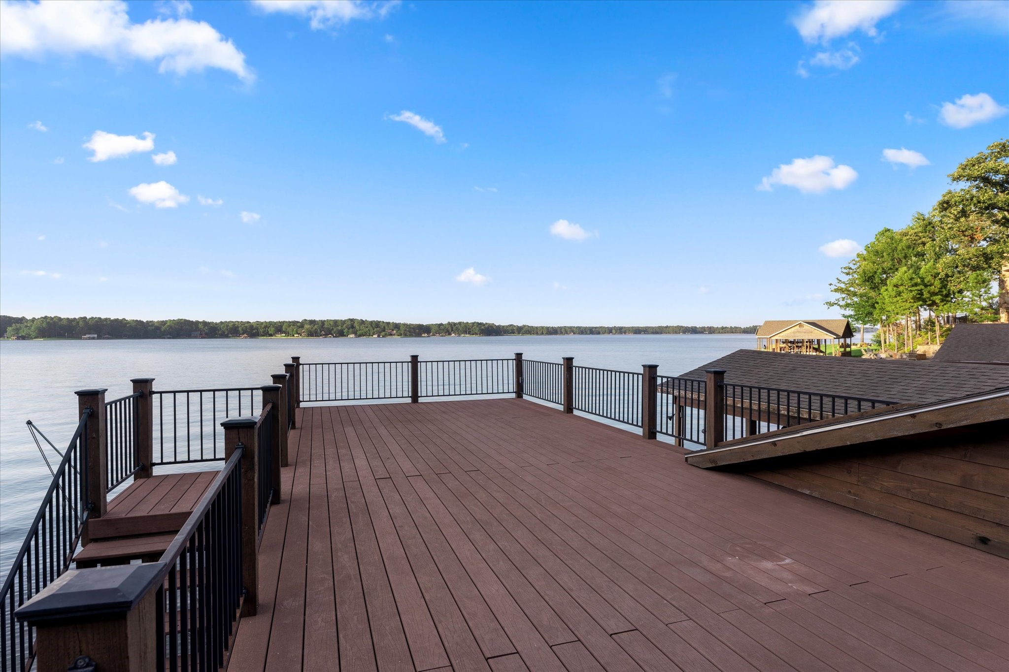 350 E El Dorado Drive Scroggins TX 75480