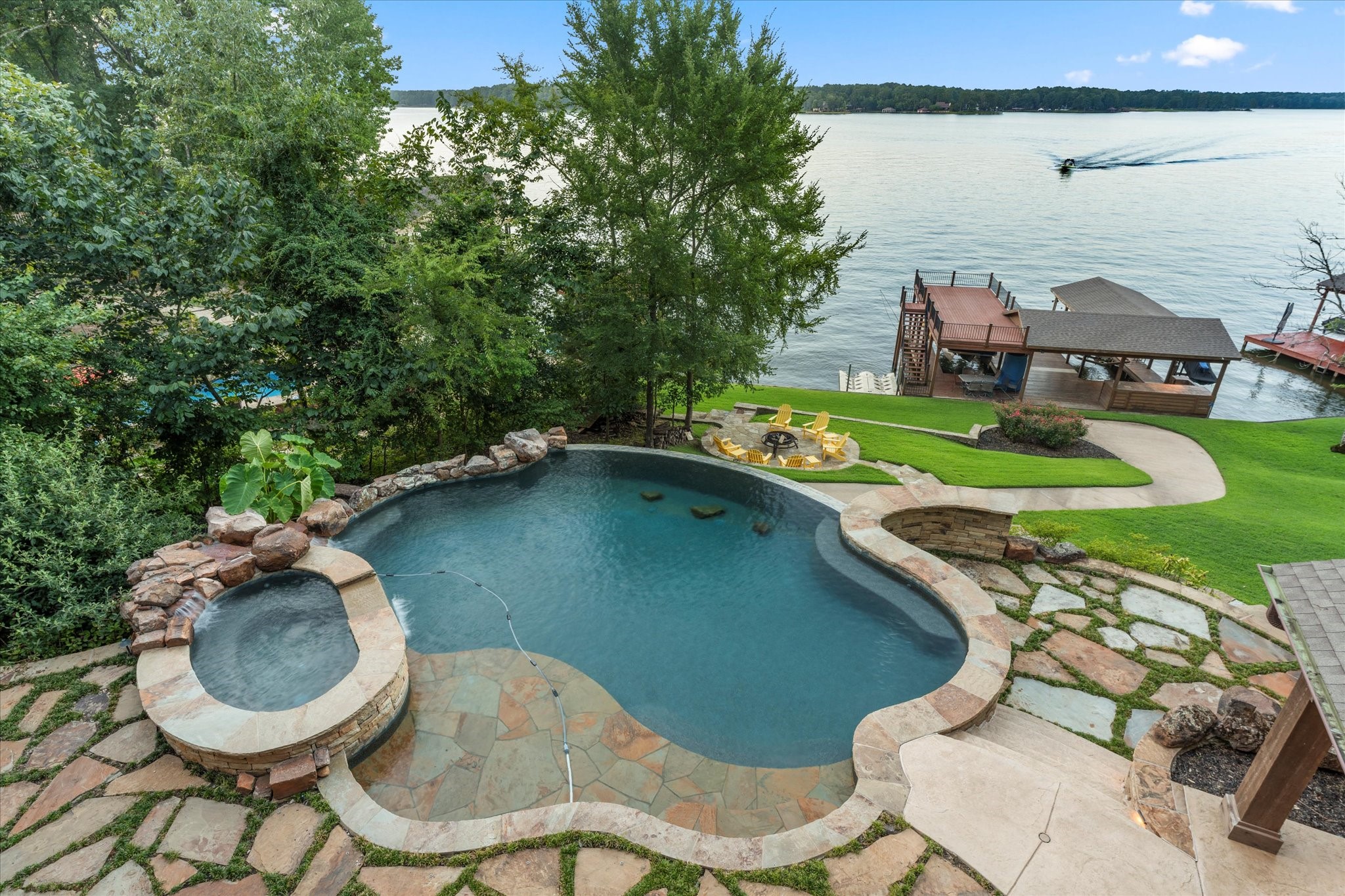 350 E El Dorado Drive Scroggins TX 75480