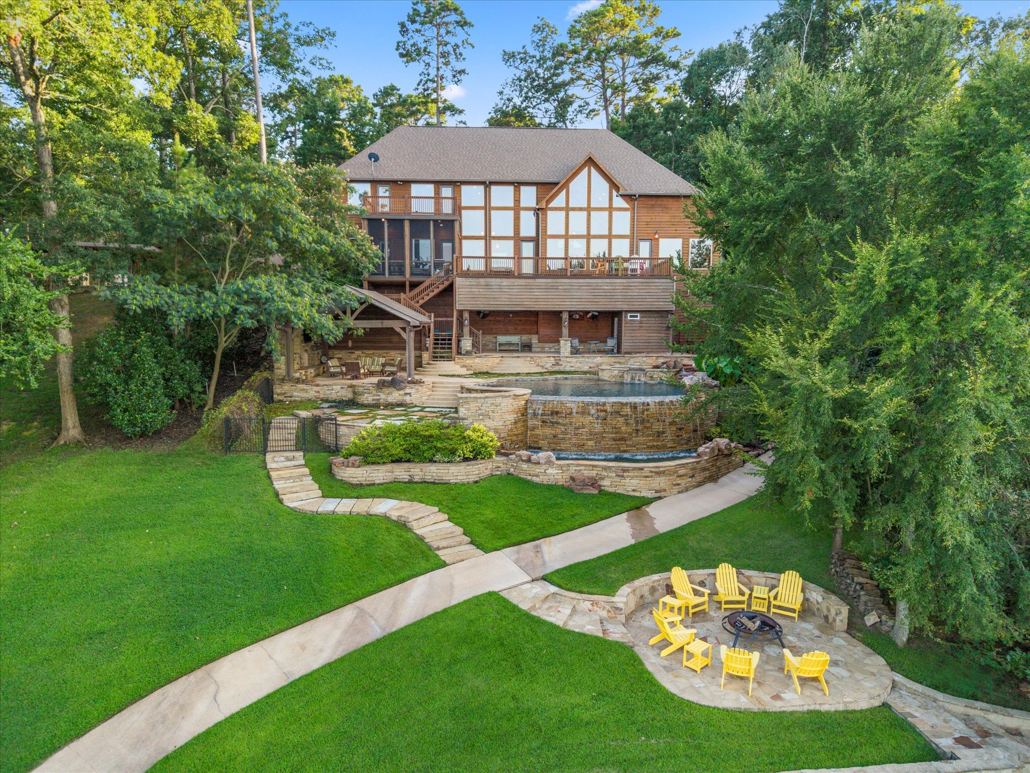 350 E El Dorado Drive Scroggins TX 75480