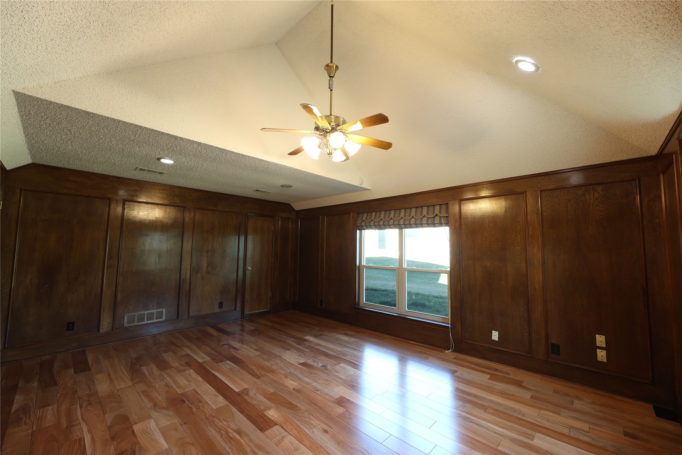 907 Red Oak Creek Drive Ovilla TX 75154