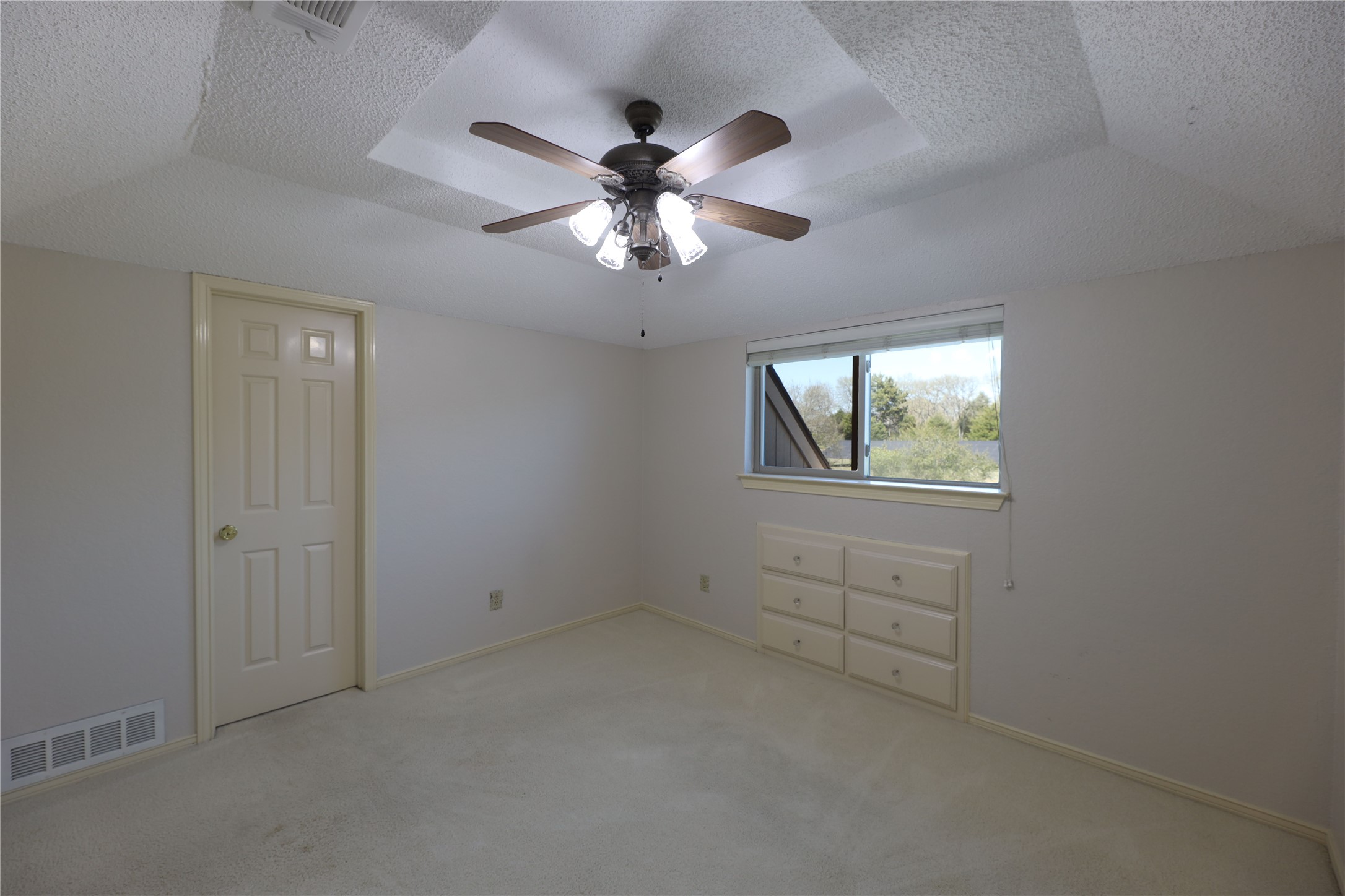 907 Red Oak Creek Drive Ovilla TX 75154