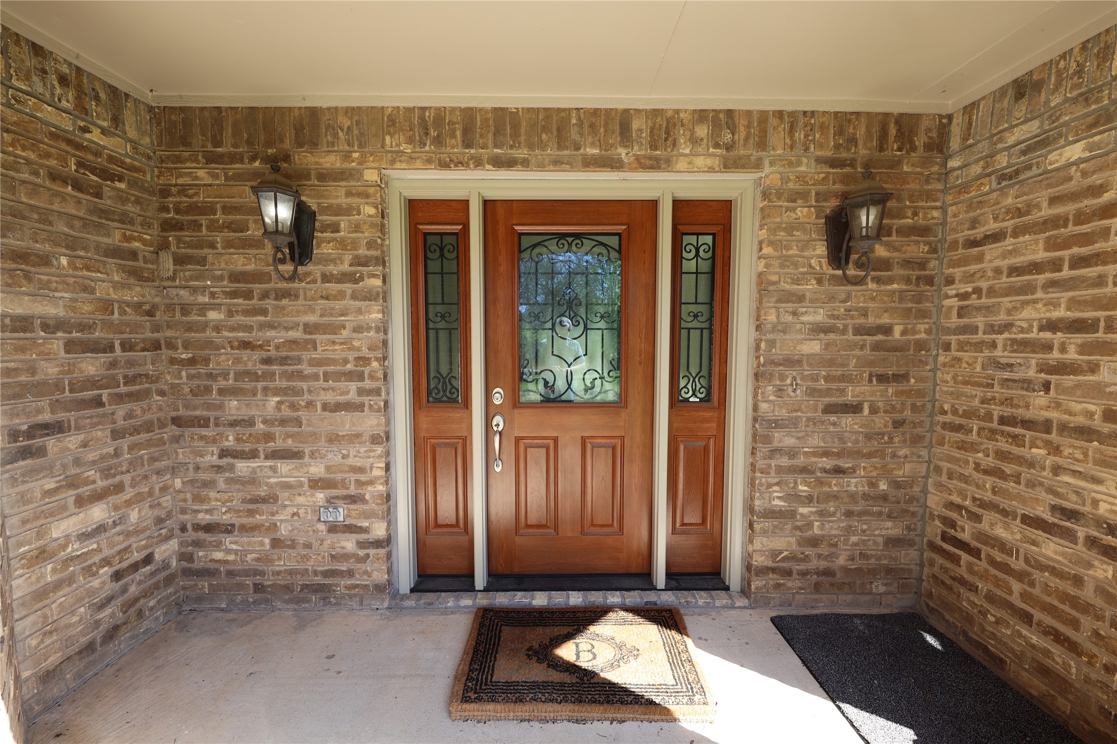 907 Red Oak Creek Drive Ovilla TX 75154