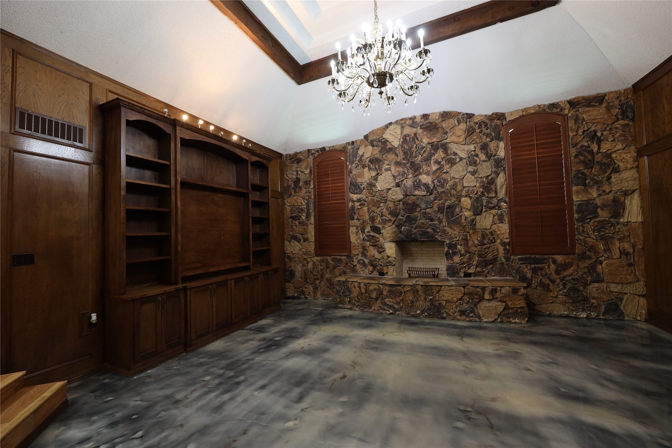 907 Red Oak Creek Drive Ovilla TX 75154
