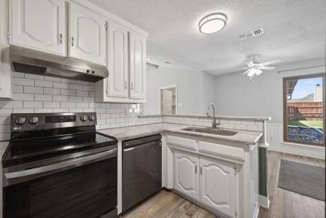 2229 Country Valley Road Garland TX 75041