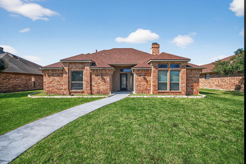 2229 Country Valley Road Garland TX 75041