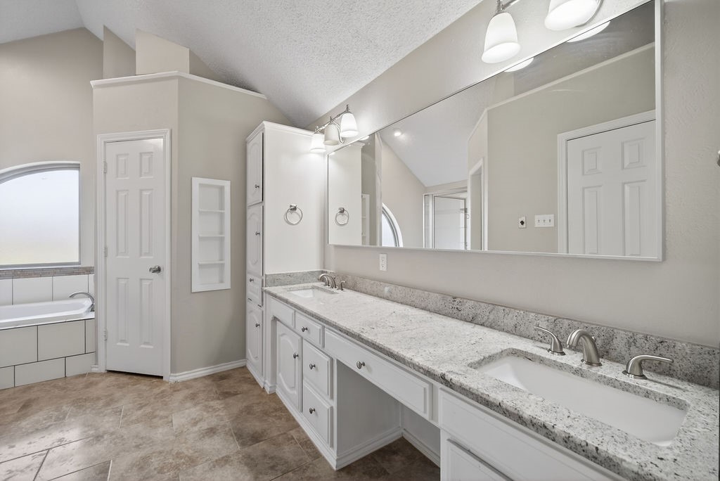 2229 Country Valley Road Garland TX 75041