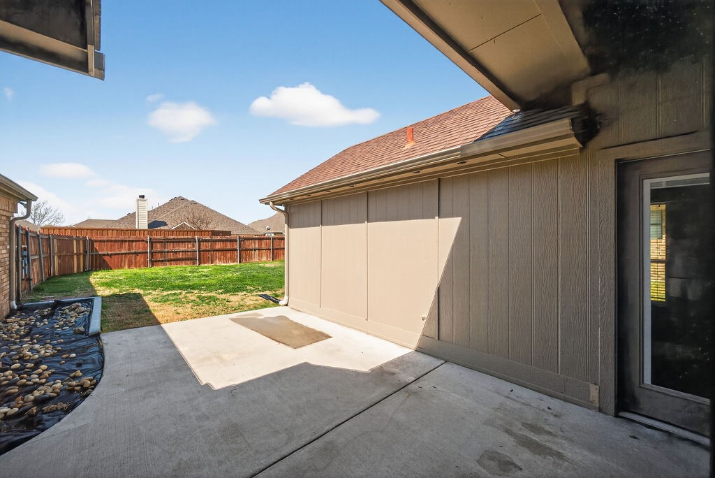 2229 Country Valley Road Garland TX 75041