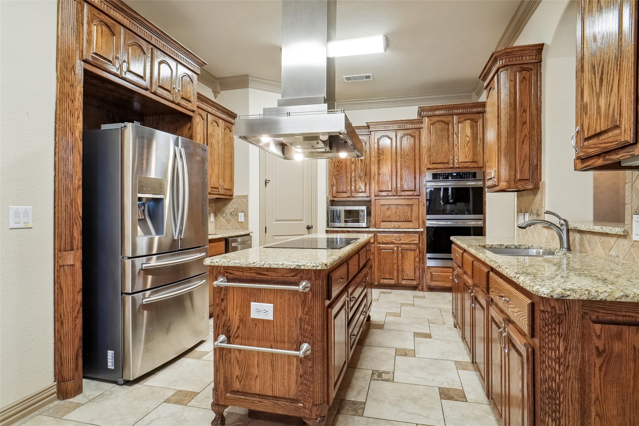 502 Lismore Drive Mansfield TX 76063