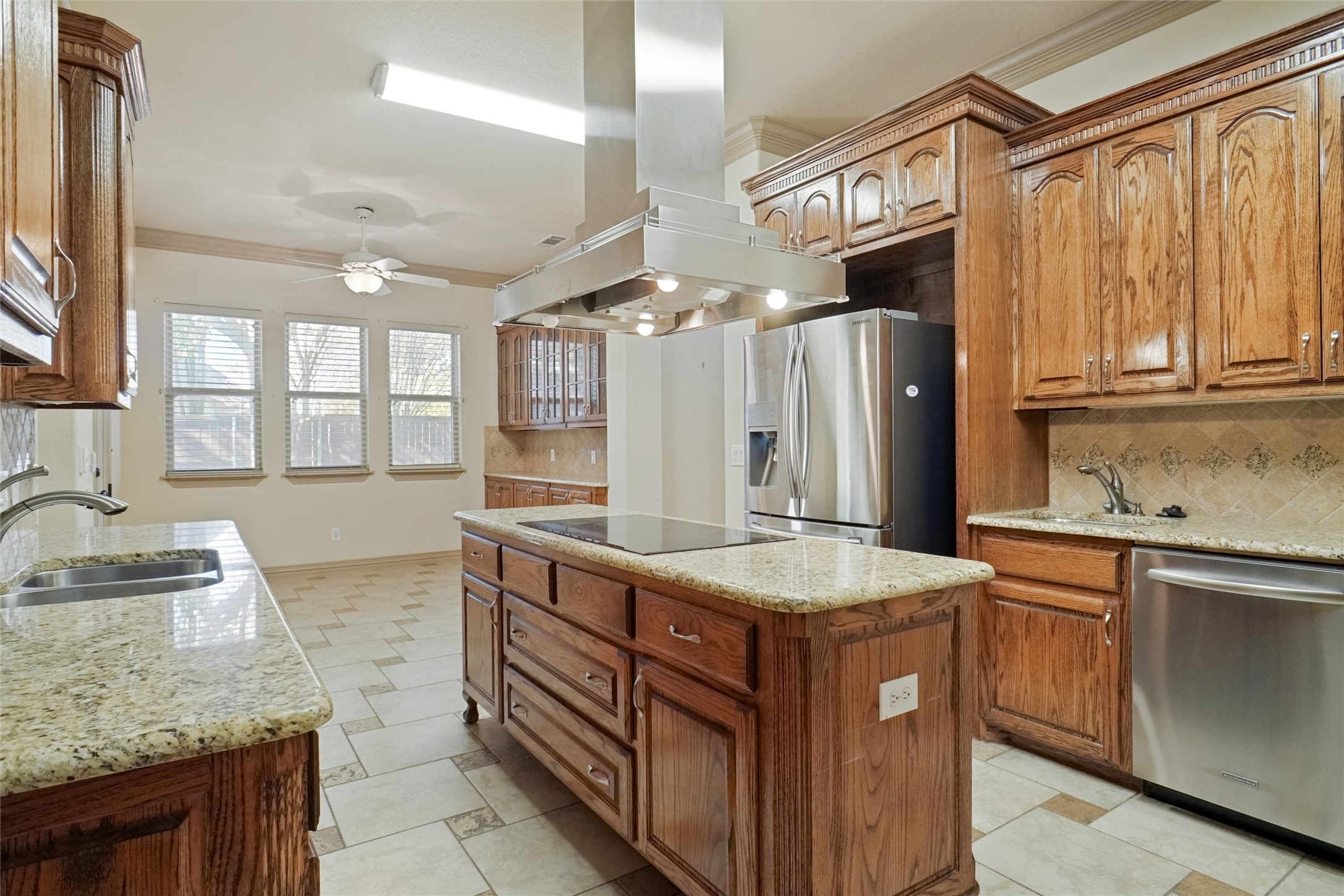 502 Lismore Drive Mansfield TX 76063