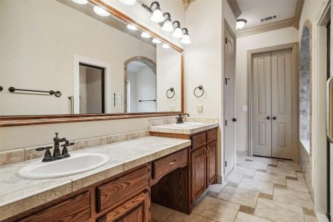502 Lismore Drive Mansfield TX 76063