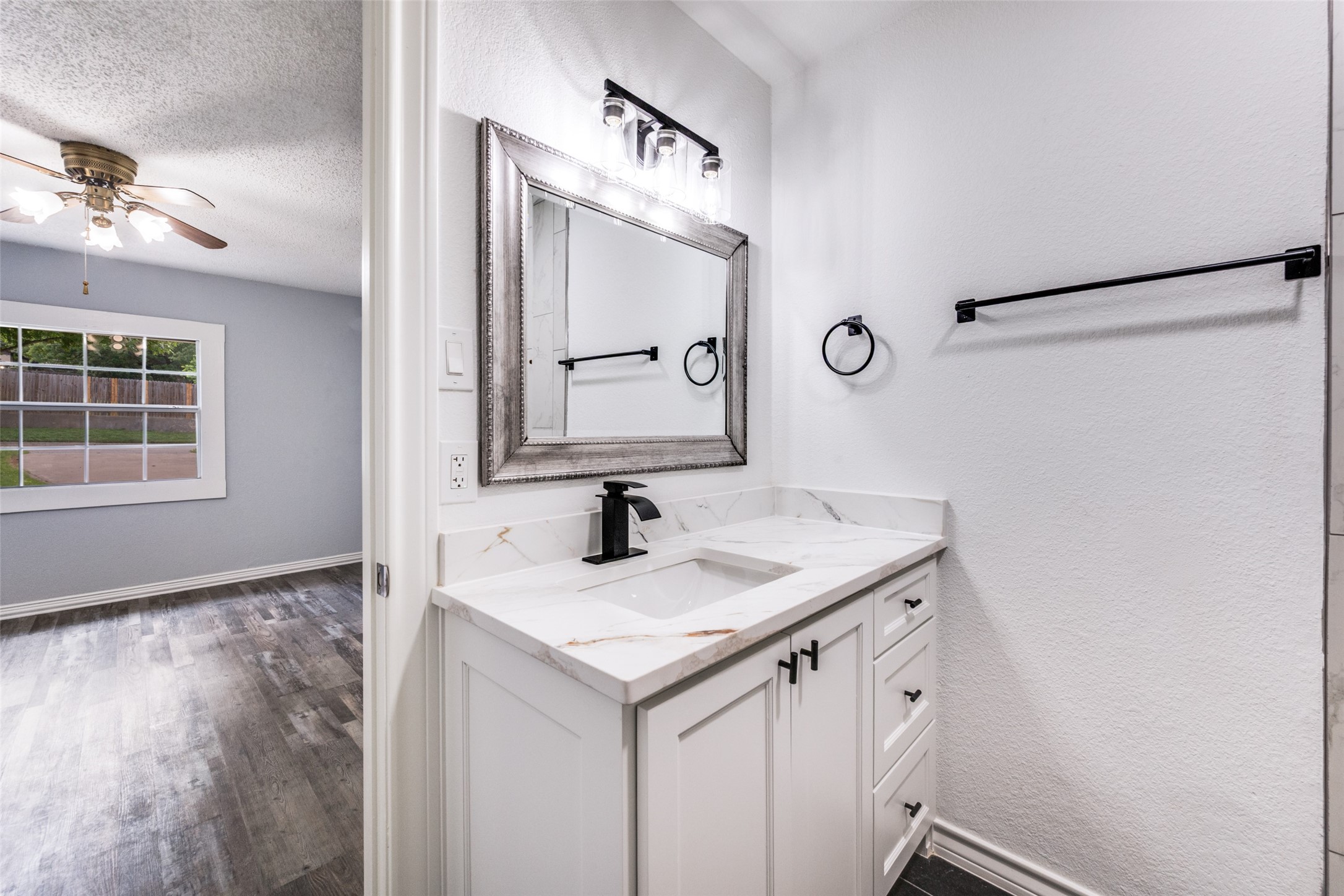 2513 Janice Lane Fort Worth TX 76112