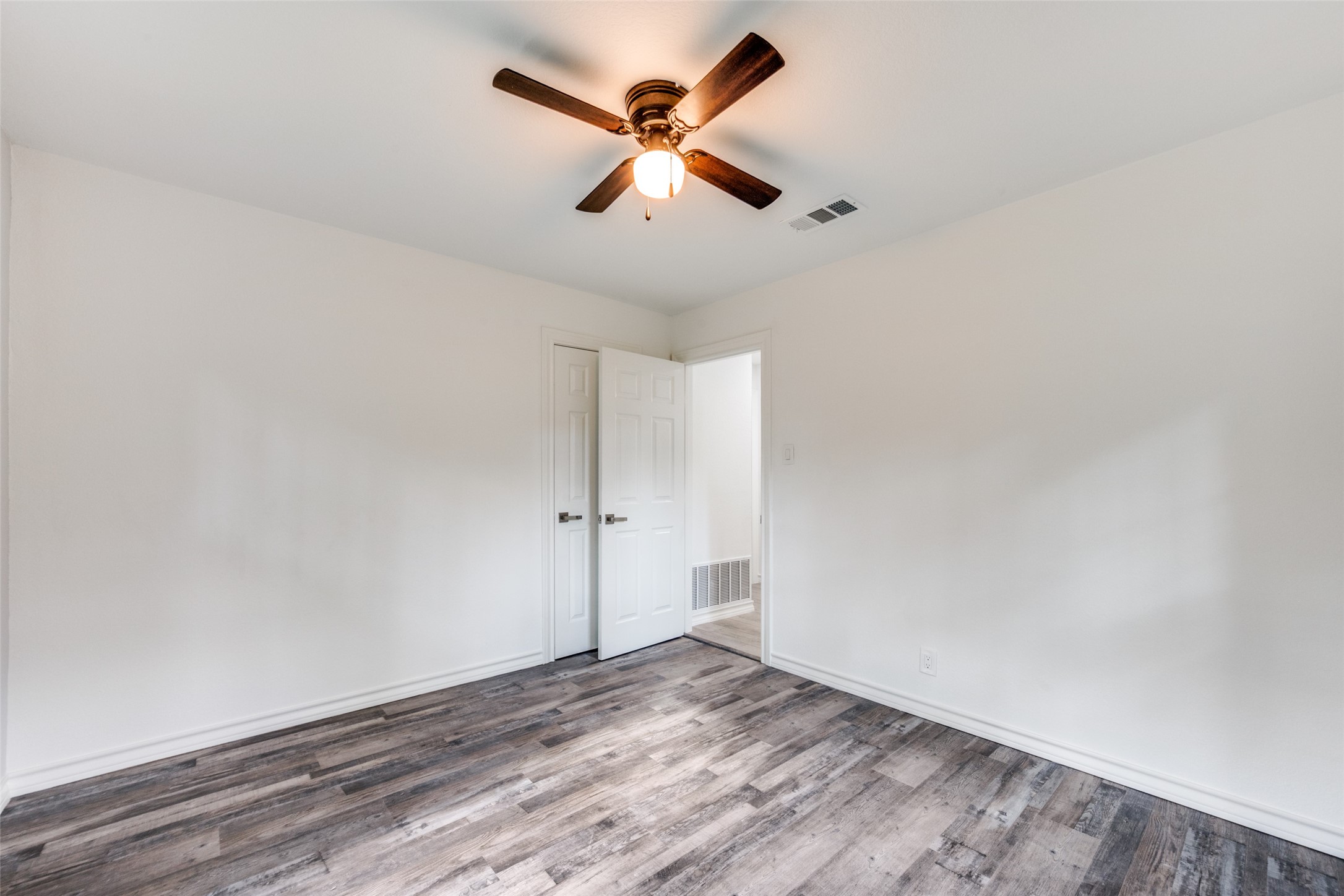 2513 Janice Lane Fort Worth TX 76112