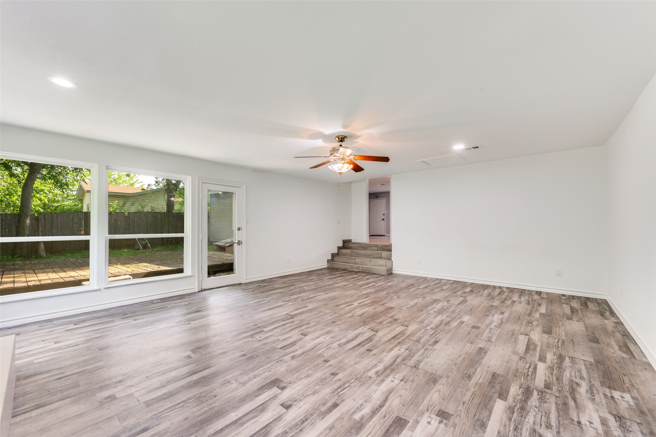 2513 Janice Lane Fort Worth TX 76112