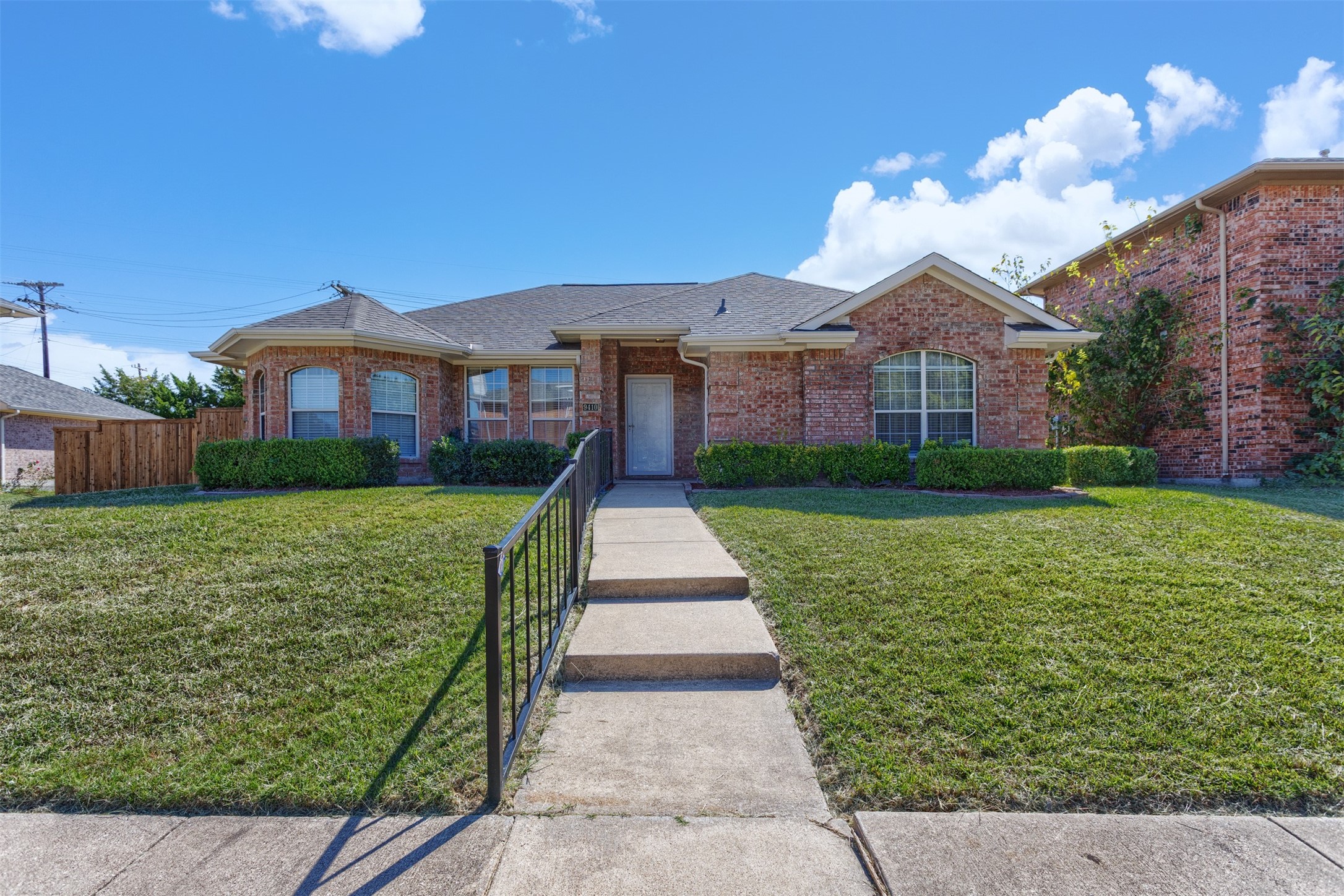 9410 Chimneywood Drive Rowlett TX 75089