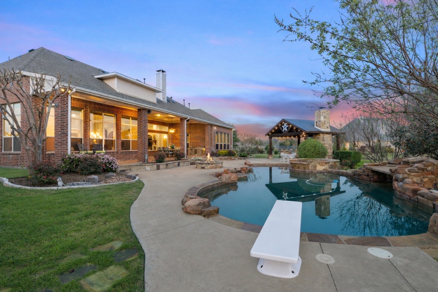 210 Rockland Trail Lucas TX 75002