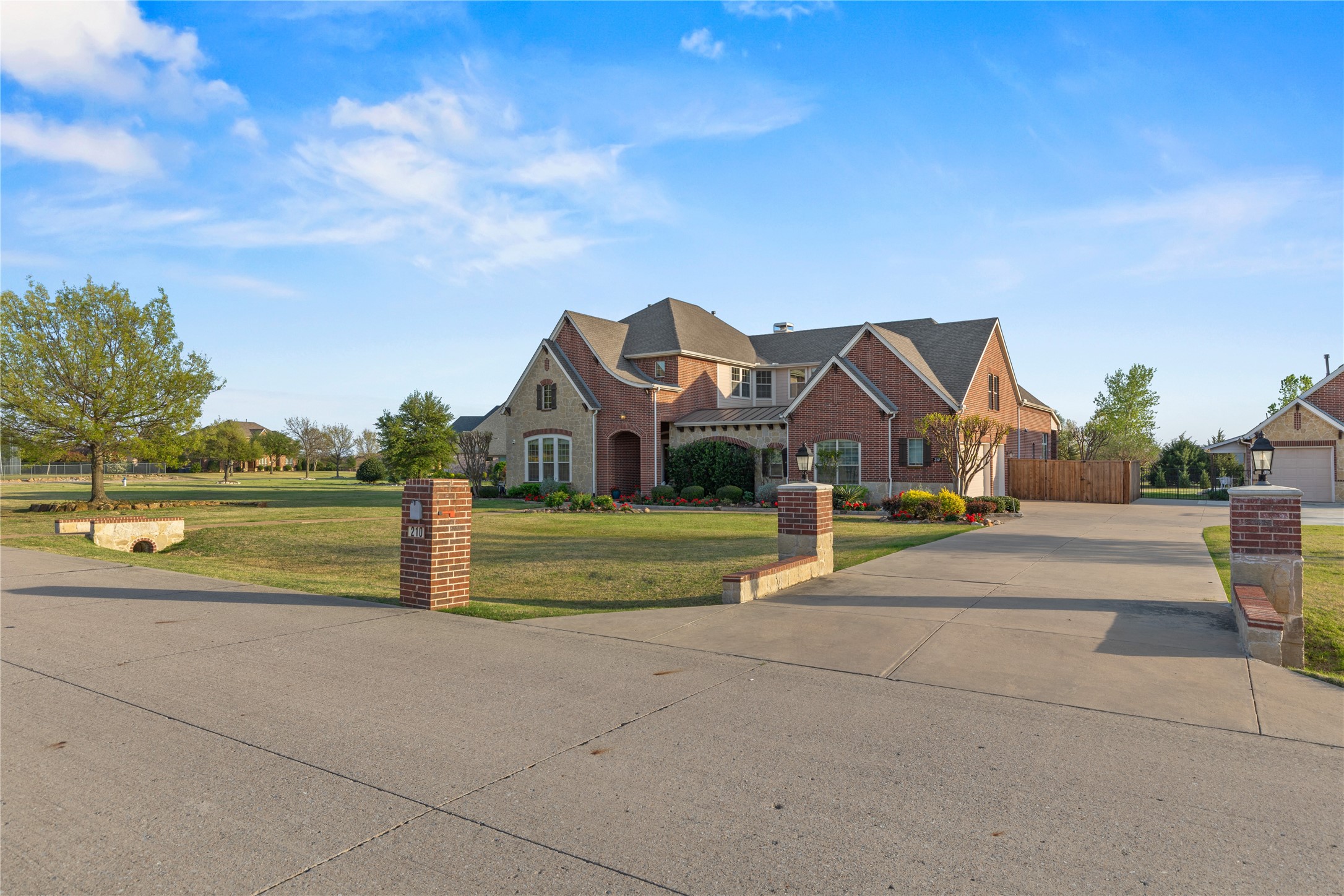 210 Rockland Trail Lucas TX 75002