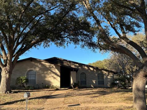 2801 Robin Hill Lane Garland TX 75044