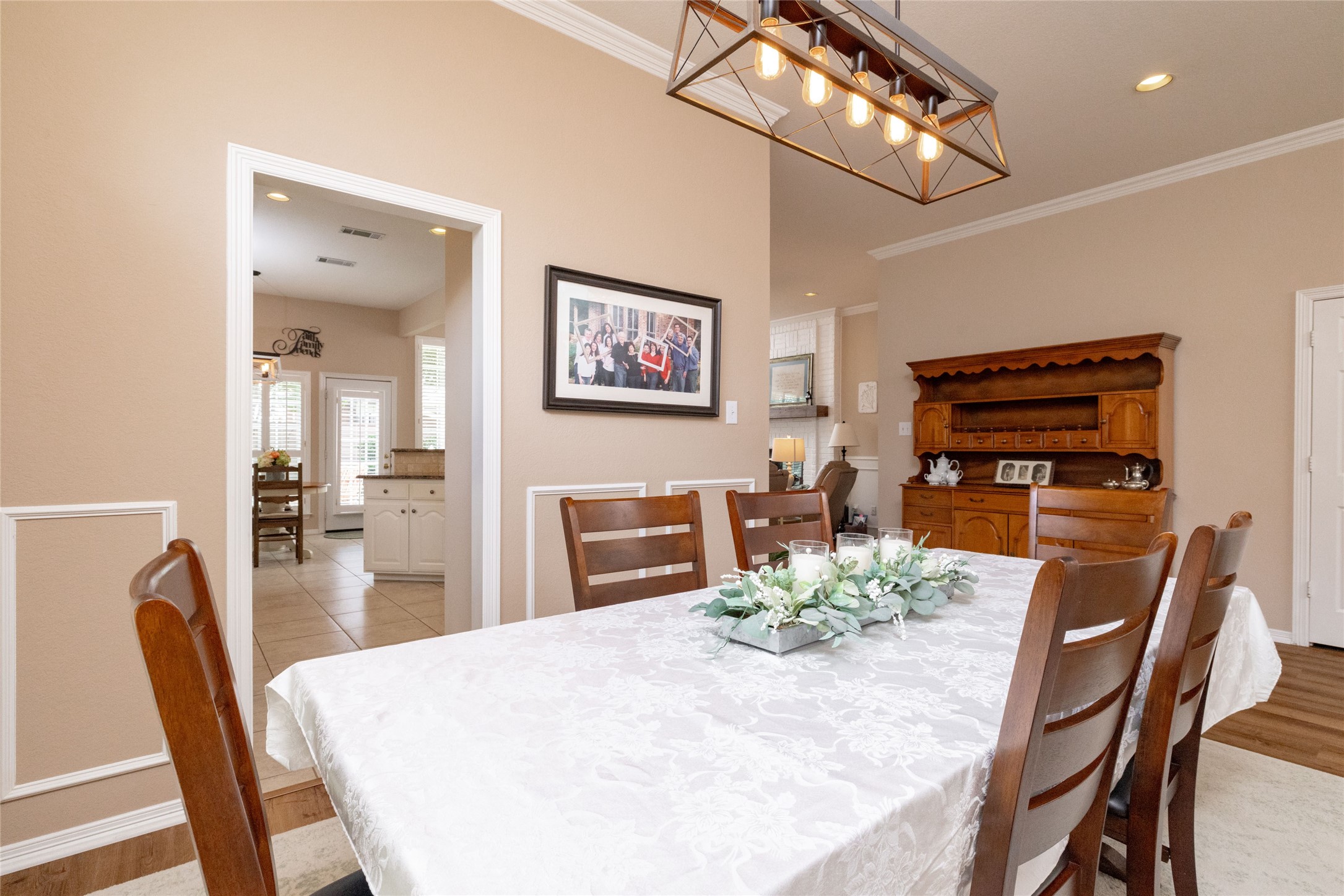 305 Chantilly Court Hurst TX 76054
