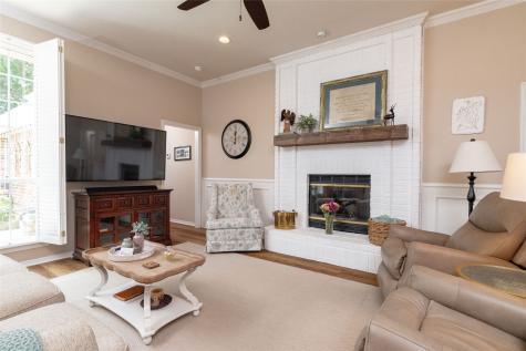 305 Chantilly Court Hurst TX 76054