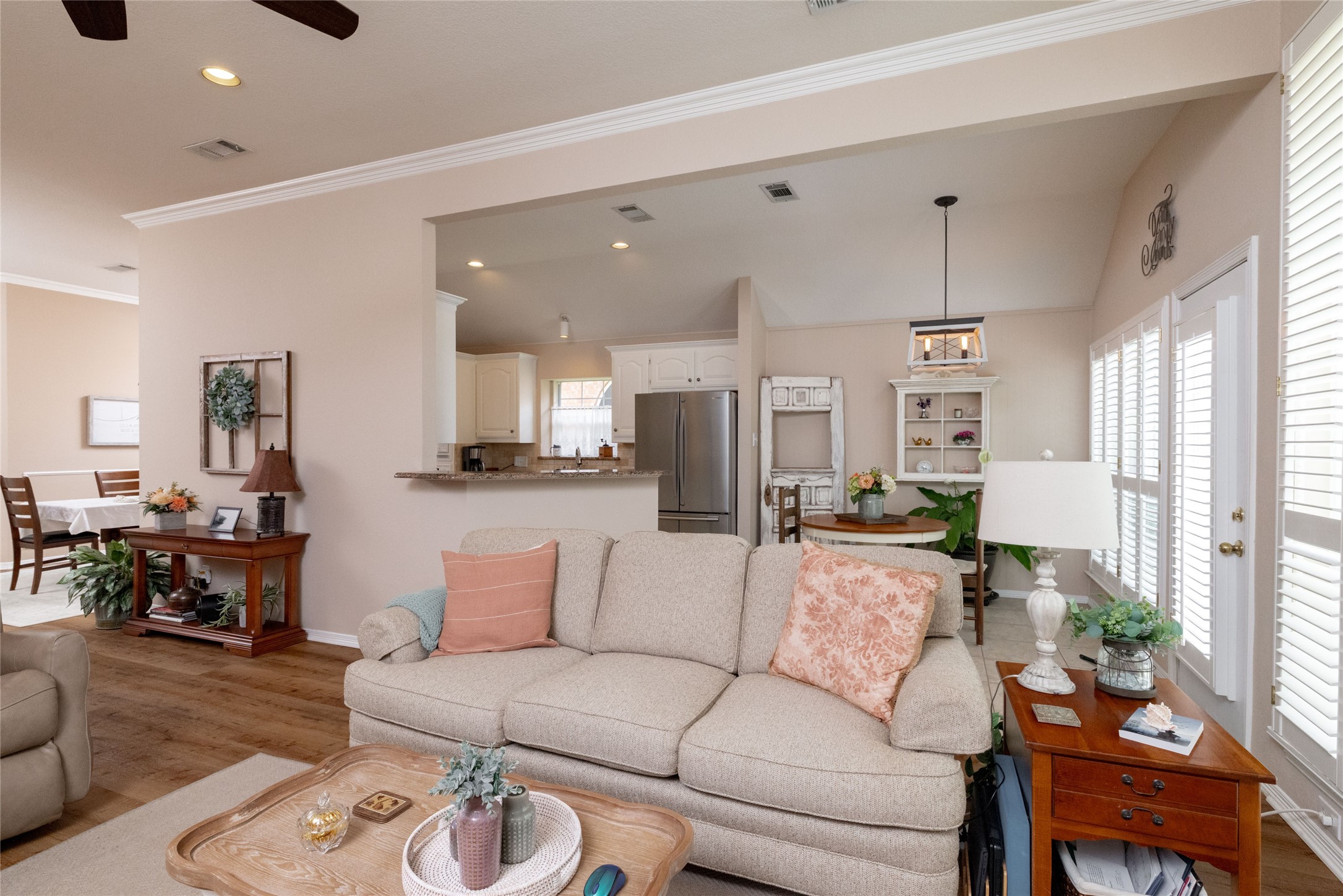 305 Chantilly Court Hurst TX 76054