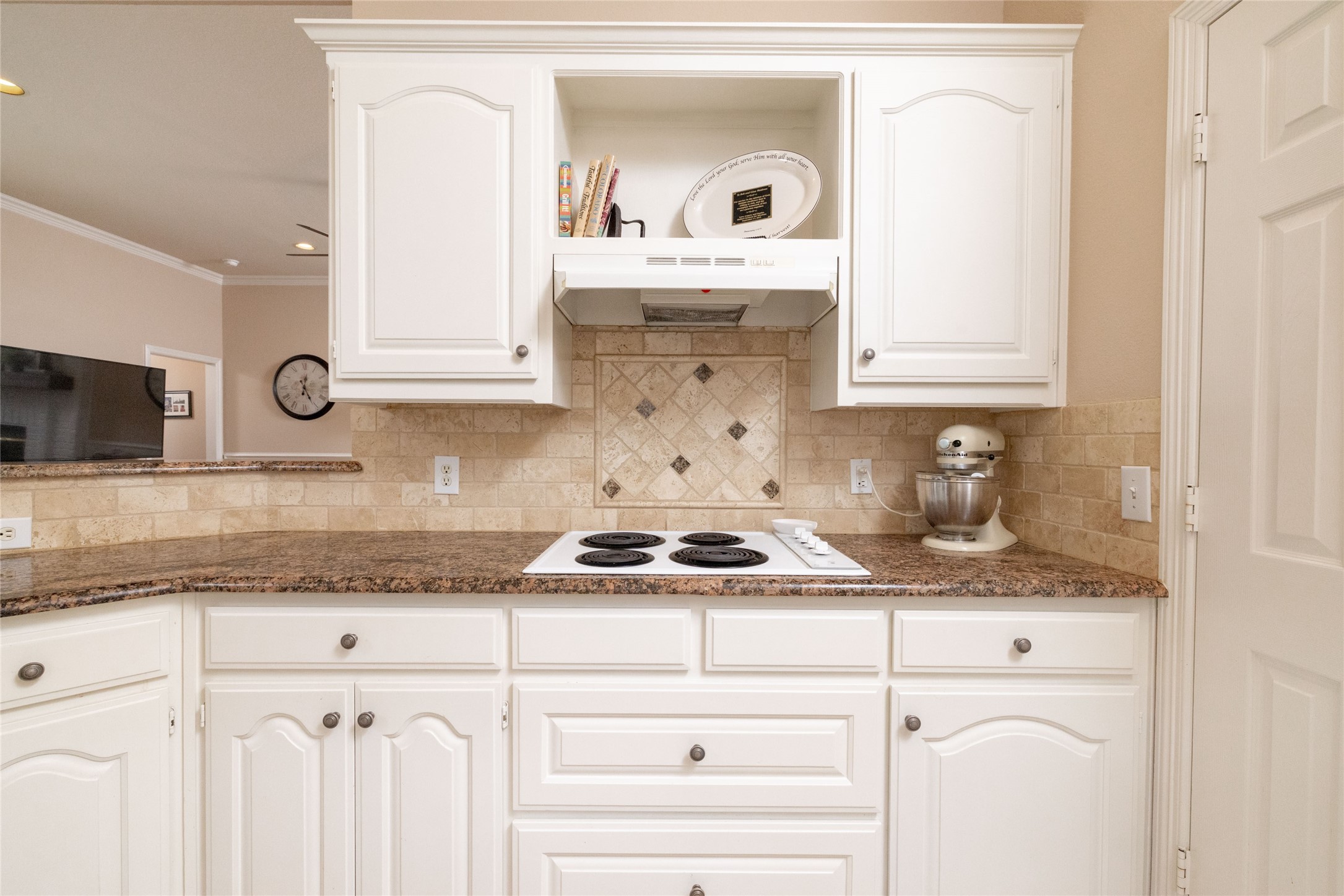 305 Chantilly Court Hurst TX 76054