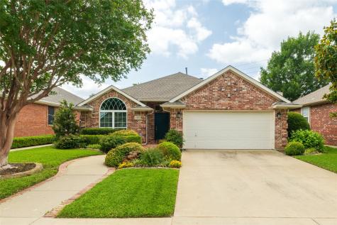 305 Chantilly Court Hurst TX 76054