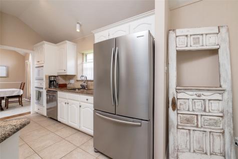 305 Chantilly Court Hurst TX 76054