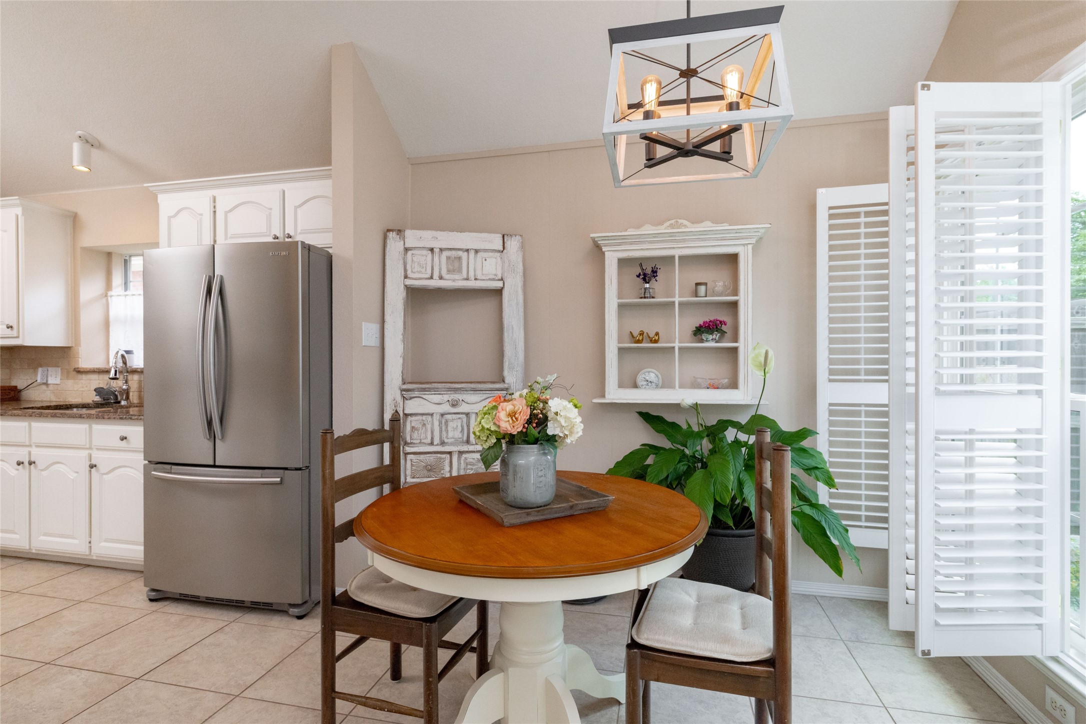 305 Chantilly Court Hurst TX 76054