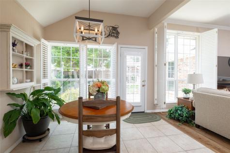 305 Chantilly Court Hurst TX 76054