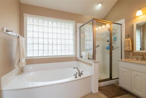 305 Chantilly Court Hurst TX 76054