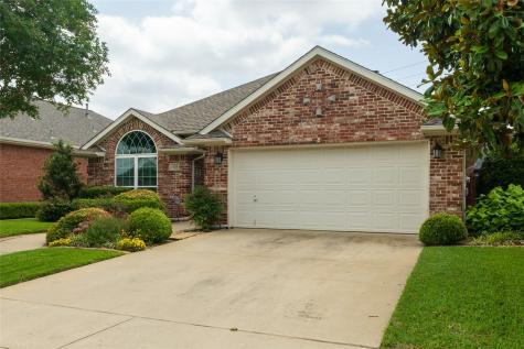 305 Chantilly Court Hurst TX 76054