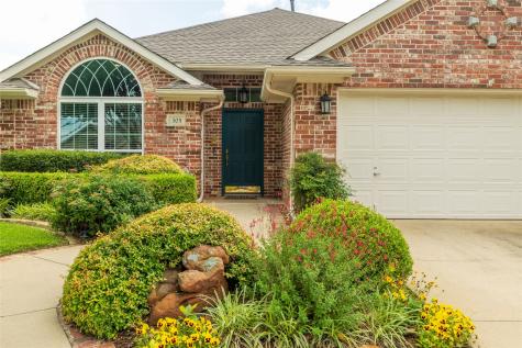 305 Chantilly Court Hurst TX 76054