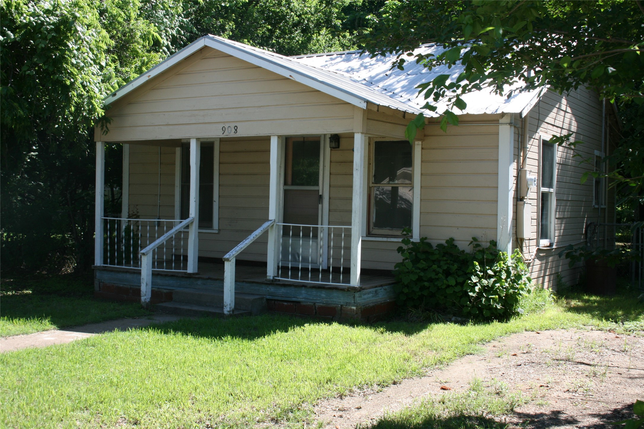 908 Franklin Street Weatherford TX 76086
