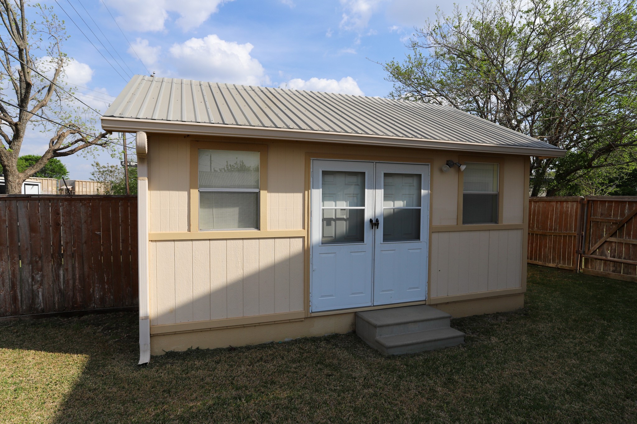 303 David Davis Drive Mcgregor TX 76657
