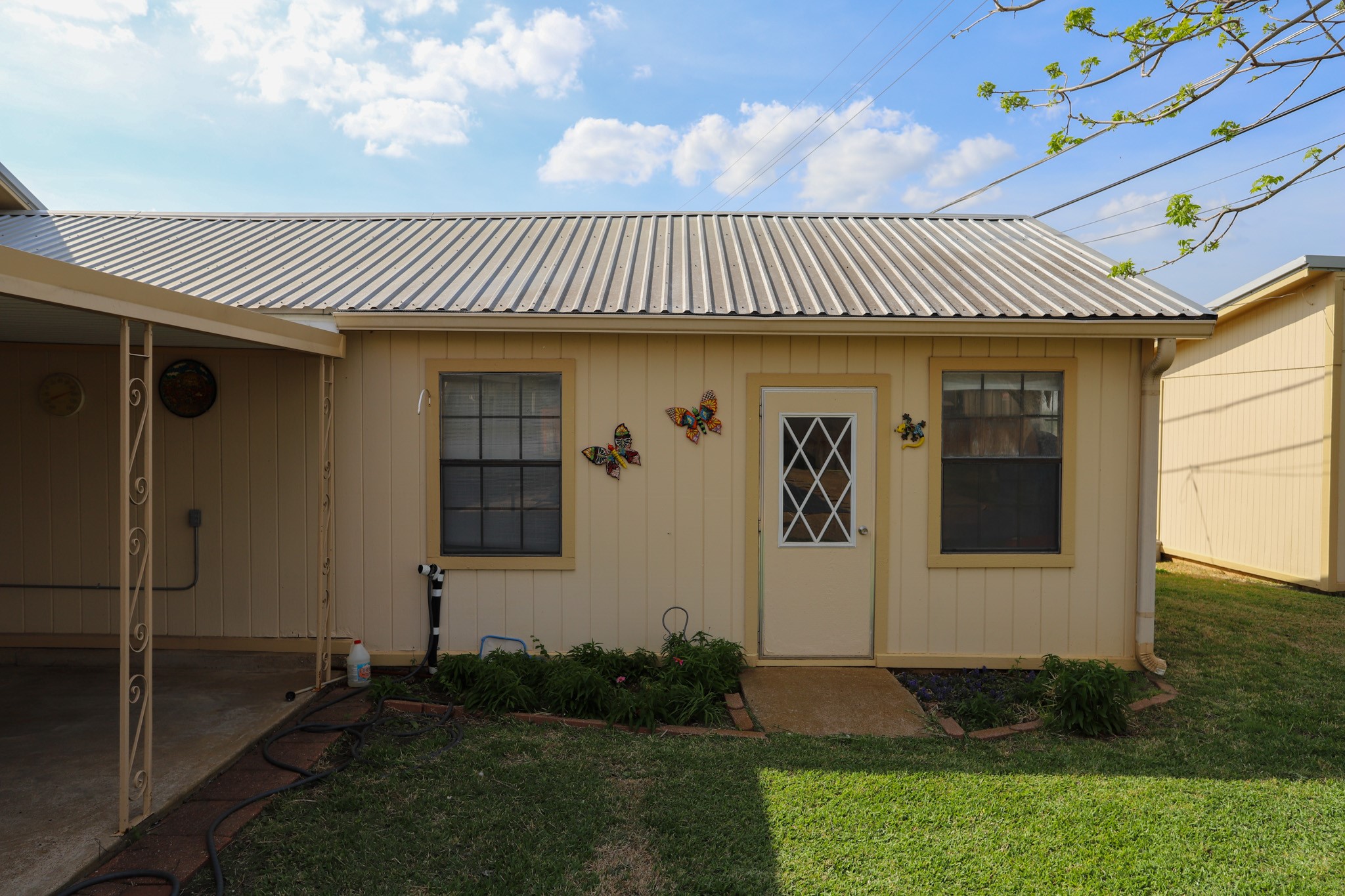 303 David Davis Drive Mcgregor TX 76657